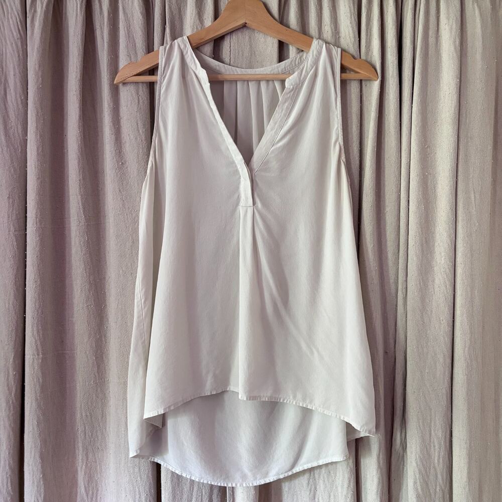 100% Silk Sleeveless Top White V-Neck Hi-Low Hem Small Medium Capsule Simple